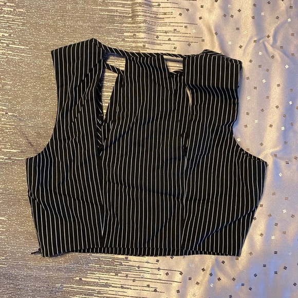 Pin Stripe Crop Top S - Picture 4 of 9